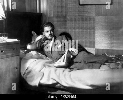 ROBERT DONAT As Richard Hannay In THE 39 STEPS 1935 Director ALFRED ...