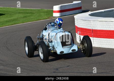Roland Wettstein, Parnell MG K3, Goodwood Trophy, a twenty minute race for Grand Prix cars, Voiturette cars and Historic Racing Specials, that are typ Stock Photo