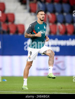 Pamplona, Spain. 20th Oct, 2022. PAMPLONA, SPAIN - OCTOBER 20: Joselu Mato of RCD Espanyol warms up prior the La Liga Santander match between CA Osasuna and RCD Espanyol on October 20, 2022 at El Sadar in Pamplona, Spain. (Photo by Ricardo Larreina/AFLO) Credit: Aflo Co. Ltd./Alamy Live News Stock Photo