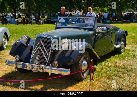 BADEN BADEN, GERMANY - JULY 2022: black Citroen Traction Avant 1954 cabrio roadster, oldtimer meeting in Kurpark. Stock Photo