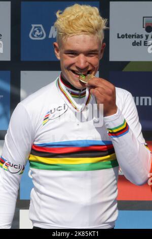 Germany's Jonas Bokeloh on the podium after winning the Junior Men's road race.  Stock Photo