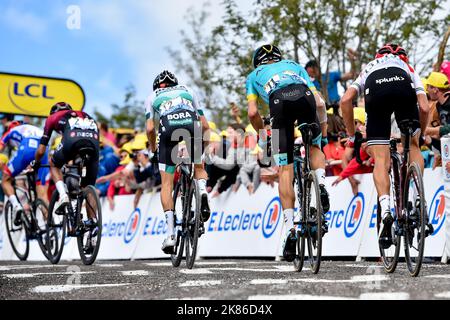 The peleton during stage 6 of the Tour de France 2019 Mulhouse to La Planche des Belles Filles Stock Photo