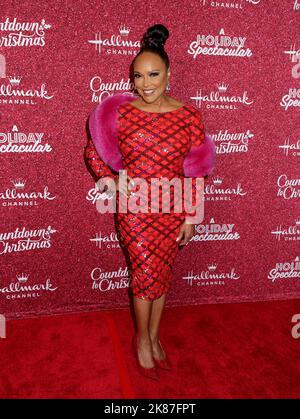 New York, USA. 20th Oct, 2022. Lynn Whitfield attending Hallmark Channel’s Countdown To Christmas held at Radio City Music Hall on October 20, 2022 in New York City, NY ©Steven Bergman/AFF-USA.COM Credit: AFF/Alamy Live News Stock Photo