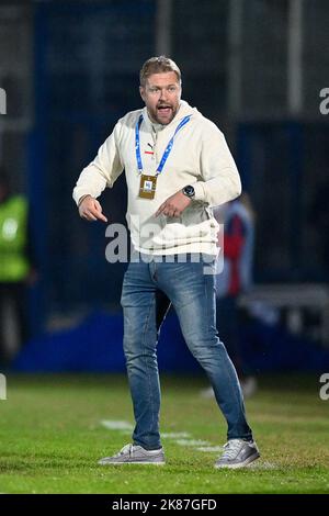 Slavia Praha Trainer Karel Pitakthe match Roma-Slavia Praha at the Domenico Francioni Stadium during UEFA Women Champions League 2022 2023 Match, Domenico Francioni Stadium, Roma v Slavia Praha 20 October 2022 (Photo by AllShotLive/Sipa USA) Credit: Sipa USA/Alamy Live News Stock Photo