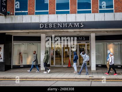 Debenhams Closed in Bedford Stock Photo