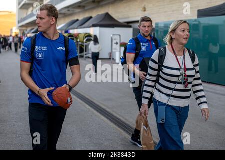 Austin, Texas, United States, 21st Oct 2022, Mick Schumacher, from Germany competes for Haas F1 . The build up, round 19 of the 2022 Formula 1 championship. Credit: Michael Potts/Alamy Live News Stock Photo