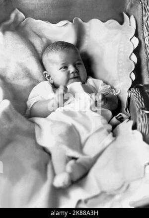 Doris Day  Baby Photo Of Actress   01 May 1924   **WARNING** This Photograph is for editorial use only and is the copyright of The Film Company and/or the Photographer assigned by the Film or Production Company and can only be reproduced by publications in conjunction with the promotion of the above Film. A Mandatory Credit To The Film Company is required. The Photographer should also be credited when known. No commercial use can be granted without written authority from the Film Company. Stock Photo