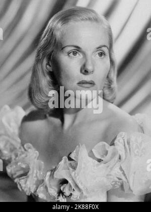 Ann Todd  Actress   01 May 1947   **WARNING** This Photograph is for editorial use only and is the copyright of The Film Company and/or the Photographer assigned by the Film or Production Company and can only be reproduced by publications in conjunction with the promotion of the above Film. A Mandatory Credit To The Film Company is required. The Photographer should also be credited when known. No commercial use can be granted without written authority from the Film Company. Stock Photo