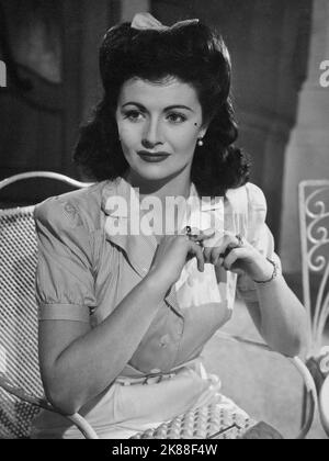 Margaret Lockwood  Actress   01 May 1947   **WARNING** This Photograph is for editorial use only and is the copyright of The Film Company and/or the Photographer assigned by the Film or Production Company and can only be reproduced by publications in conjunction with the promotion of the above Film. A Mandatory Credit To The Film Company is required. The Photographer should also be credited when known. No commercial use can be granted without written authority from the Film Company. Stock Photo