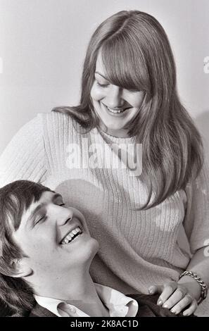 WAYNE FONTANA English pop singer with his wife Suzanne in September 1966. Photo: Tony Gale Stock Photo