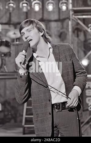 WAYNE FONTANA (1945-2020) English pop singer in  September 1966. Photo: Tony Gale Stock Photo