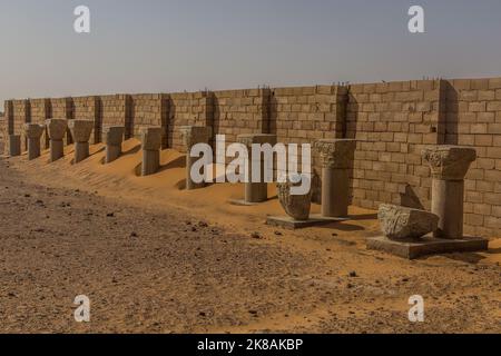 Ruins of the columns in the Old Dongola deserted town, Sudan Stock Photo