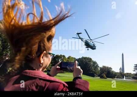 United States President Joe Biden departs the White House in Marine One for a student debt event in Delaware in Washington, DC, USA, 21 October 2022.Credit: Jim LoScalzo/Pool via CNP /MediaPunch Stock Photo