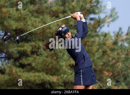 22 October 2022 - Wonju, South Korea : Alison Lee of the United States, plays tee shot on the 3th hole during the third round of the BMW Ladies Championship at Oak Valley Country Club in Wonju, South Korea on October 22, 2022. (Photo by: Lee Young-ho/Sipa USA) Stock Photo