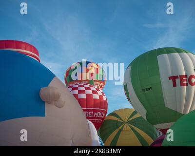 Sint Niklaas, Belgium, September 04, 2022, Many colorful hot air balloons are getting ready to take off Stock Photo