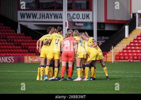 Walsall, UK. 22nd Oct, 2022. Walsall, England, October 22nd 2022: Everton team huddle during the Barclays FA Womens Super League match between Aston Villa and Everton at Bescot Stadium in Walsall, England (Natalie Mincher/SPP) Credit: SPP Sport Press Photo. /Alamy Live News Stock Photo