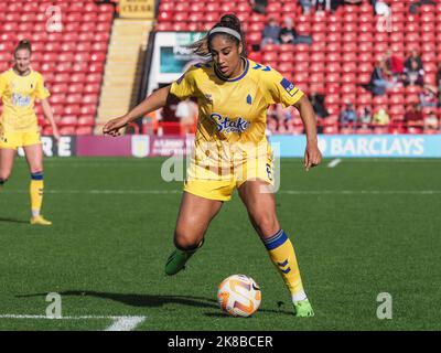 Walsall, UK. 22nd Oct, 2022. Walsall, England, October 22nd 2022: Gabby George (6 Everton) on the ball during the Barclays FA Womens Super League match between Aston Villa and Everton at Bescot Stadium in Walsall, England (Natalie Mincher/SPP) Credit: SPP Sport Press Photo. /Alamy Live News Stock Photo