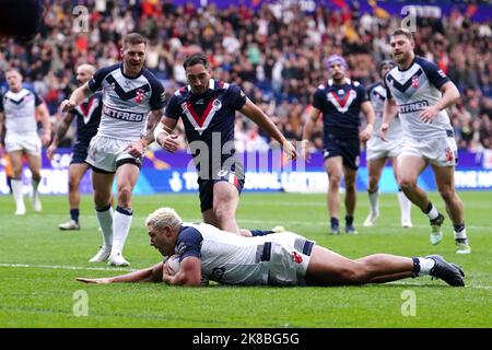 England's Ryan Hall scores a try during the Rugby League World Cup ...