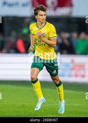 Rotterdam - Cole Bassett of Fortuna Sittard during the match between Feyenoord v Fortuna Sittard at Stadion Feijenoord De Kuip on 22 October 2022 in Rotterdam, Netherlands. (Box to Box Pictures/Yannick Verhoeven) Stock Photo