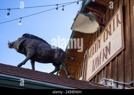 Woody Creek Tavern Hunter S. Thompson hang out near his house in Woody ...