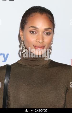 LOS ANGELES - JUN 2: Melissa L. Williams at the REGARD Magazine's