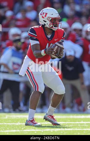 Lynchburg, Virginia, USA. 22nd Oct, 2022. Liberty Flames quarterback Johnathan Bennett (11) looks to pass during the NCAA football game between the Brigham Young Cougars and the Liberty Flames at Williams Stadium in Lynchburg, Virginia. Greg Atkins/CSM/Alamy Live News Stock Photo