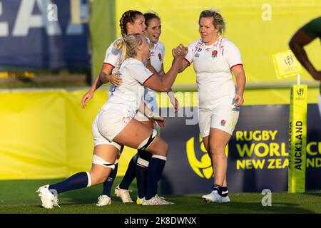 England's Rosie Galligan celebrates with captain Marlie Packer after scoring her 3rd try during the Women's Rugby World Cup pool C match at Waitakere Stadium in Auckland, New Zealand. Picture date: Sunday October 23, 2022. Stock Photo