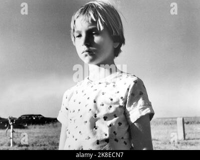 Paper moon movie hi-res stock photography and images - Alamy