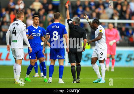 Swansea, Wales, UK. 23rd October 2022; Swansea.com stadium, Swansea, Wales; Championship football, Swansea versus Cardiff; Callum Robinson of Cardiff City receives a red card from referee Darren Bond in the 7th minute for violent conduct Credit: Action Plus Sports Images/Alamy Live News Credit: Action Plus Sports Images/Alamy Live News Credit: Action Plus Sports Images/Alamy Live News Stock Photo