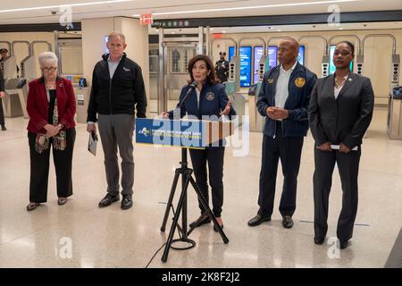 New York State Governor Kathy Hochul speaks during announcement of expanded initiatives to keep New York City subways safe and address transit crime in New York City. Governor Hochul, just over two weeks before Hochul tries to retain her seat on Election Day, joined by New York City Mayor Eric Adams, New York City Police Department Commissioner Keechant L. Sewell and MTA Chair and CEO Janno Lieber announced the 'Cops, Cameras, Care' initiative at Grand Central Terminal that includes the state-run MTA Police Department and the NYPD joining forces to add 1,200 extra overtime shifts daily to watc Stock Photo