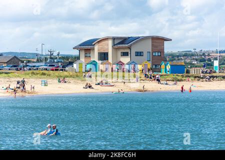 Amble Beach Huts On Little Shore, Harbour Road, Amble, Northumberland, England, United Kingdom Stock Photo