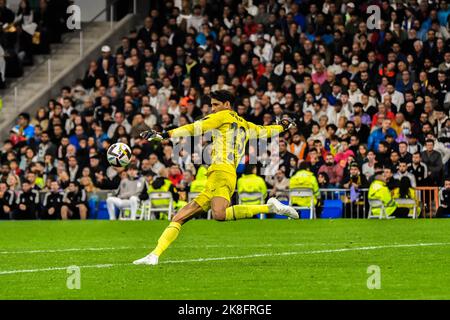 MADRID, SPAIN - OCTOBER 22: Bono of Sevilla CF during the match between Real Madrid CF and Sevilla CF of La Liga Santander on October 22, 2022 at Santiago Bernabeu of Madrid, Spain. (Photo by Samuel Carreño/PxImages) Stock Photo