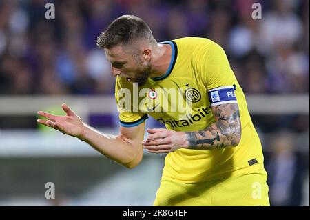 Florence, Italy. 22nd Oct, 2022. Milan Skriniar of FC Internazionale reacts during the Serie A match between Fiorentina and FC Internazionale at Stadio Artemio Franchi, Florence, Italy on 22 October 2022. Credit: Giuseppe Maffia/Alamy Live News Stock Photo