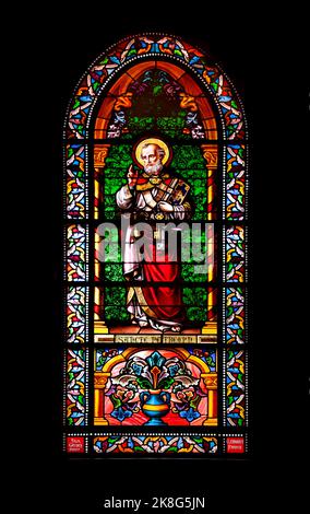 Stained glass widow depicting St. Peter in the 1887 Cathedral Basilica of Saint Francis of Assisi - Catedral basílica de San Francisco de Asís in Sant Stock Photo