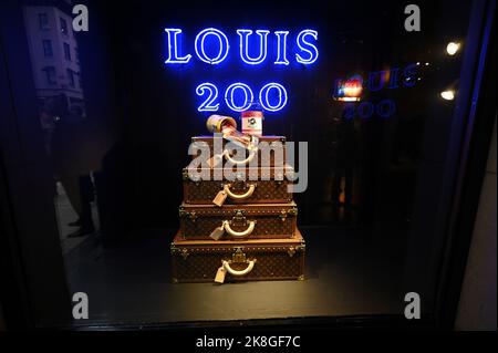 Former Barney's department store painted exterior for Louis Vuitton's 200  Trunks, 200 Visionaries: The Exhibition, New York, NY, October 23, 2022.  (Photo by Anthony Behar/Sipa USA Stock Photo - Alamy