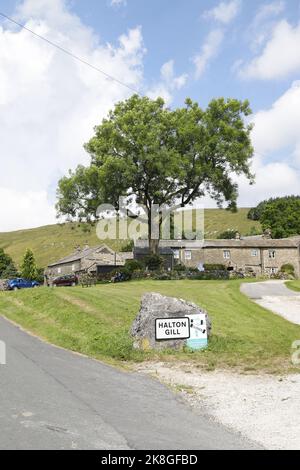 halton-gill-yorkshire-dales-national-park-england-uk-stock-photo-alamy