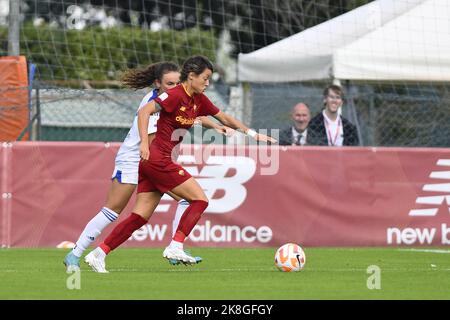 Rome, Italy. 23rd Oct, 2022. Valentina Giacinti of AS Roma Women during the 7th day of the Serie A Championship between A.S. Roma Women and F.C. Como Women at the stadio Tre Fontane on 23th of September, 2022 in Rome, Italy. Credit: Independent Photo Agency/Alamy Live News