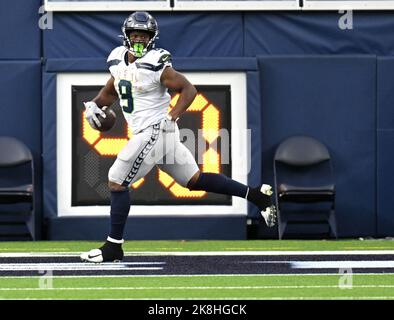 Inglewood, United States. 23rd Oct, 2022. Seattle Seahawks running back Kenneth Walker III looks back at the field as he scores on a 74 yard touchdown run against the Los Angeles Chargers at SoFi Stadium in Inglewood, California on Sunday, October 23, 2022. The Seahawks defeated the Chargers 37-23. Photo by Jon SooHoo/UPI Credit: UPI/Alamy Live News Stock Photo