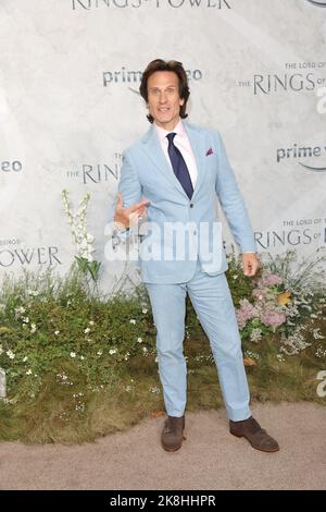 Simon Merrells attends the World premiere of 'The Lord Of The Rings: The Rings Of Power' in Leicester Square, London. Stock Photo