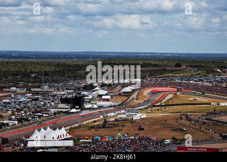 Austin, Texas, USA. 23rd Oct, 2022. The start of the race. United States Grand Prix, Sunday 23rd October 2022. Circuit of the Americas, Austin, Texas, USA. Credit: James Moy/Alamy Live News Stock Photo