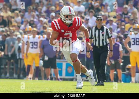 Baton Rouge, LA, USA. 22nd Oct, 2022. Ole Miss quarterback Jaxson Dart (2) looks for running room during NCAA football game action between the Ole Miss Rebels and the LSU Tigers at Tiger Stadium in Baton Rouge, LA. Jonathan Mailhes/CSM/Alamy Live News Stock Photo