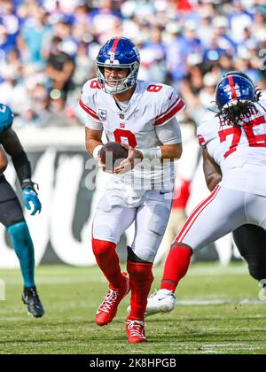 New York Giants Quarterback Daniel Jones (8) Runs With The Ball During ...