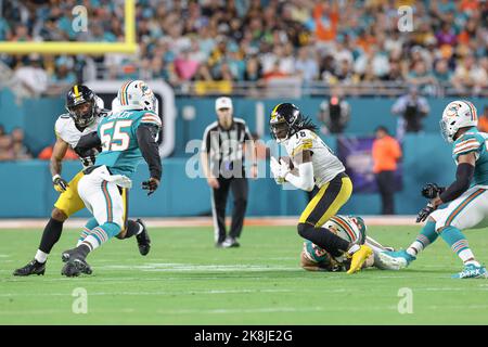 Pittsburgh Steelers wide receiver Diontae Johnson (18) in action against  Philadelphia Eagles during an NFL football game, Sunday, Oct. 30, 2022, in  Philadelphia. (AP Photo/Rich Schultz Stock Photo - Alamy