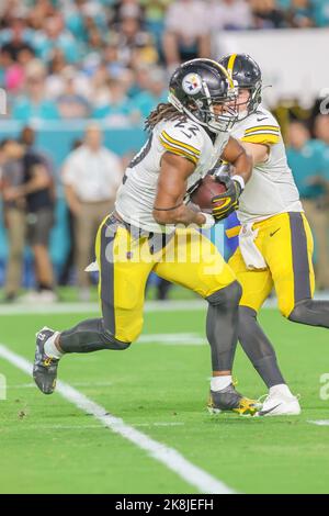 August 5th, 2021: #22 Najee Harris during the Pittsburgh Steelers vs Dallas  Cowboys game at Tom Benson Stadium in Canton, OH. Jason Pohuski/CSM Stock  Photo - Alamy