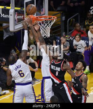 Portland Trail Blazers Forward Jerami Grant Drives To The Basket 