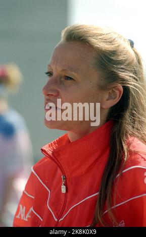 Oslo 19930508 The Grete Waitz race for women starting in the Frogner Park. Here primus engine Grete Waitz before the race. Portrait. Photo: Bjørn Owe Holmberg / NTB / NTB Stock Photo