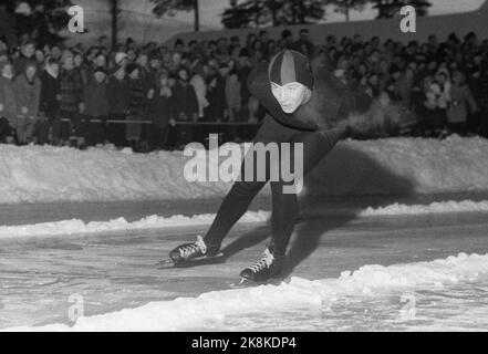 Notodden 19580118-19. NM skates Norwegian champion Knut Johannesen 'Kuppern' in action under the NM. Photo: NTB / NTB Stock Photo