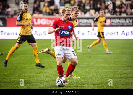 Horsens, Denmark. 23rd Oct, 2022. Anders Klynge (21) of Silkeborg IF seen during the 3F Superliga match between AC Horsens and Silkeborg IF at Nordstern Arena Horsens in Horsens. (Photo Credit: Gonzales Photo/Alamy Live News Stock Photo