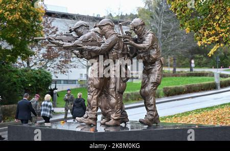 Calw, Germany. 24th Oct, 2022. The monument at the entrance to the Special Forces Command in Calw. Credit: Bernd Weißbrod/dpa/Alamy Live News Stock Photo