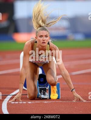 Alica Schmidt - Beautiful Woman 400m Runner (2022) Athletics 